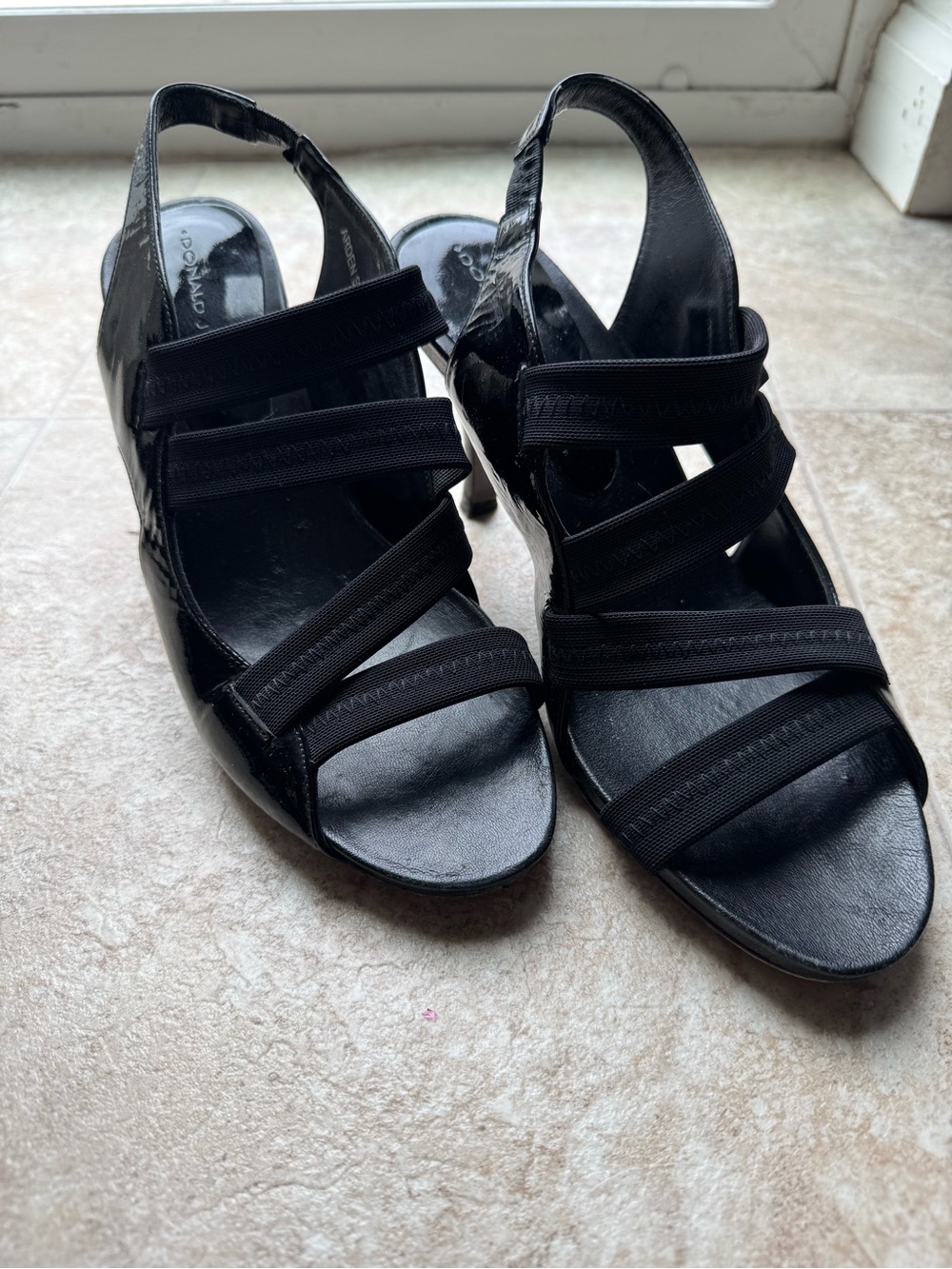 Donald Pliner ARDEN S4 Black Sandals Shoes